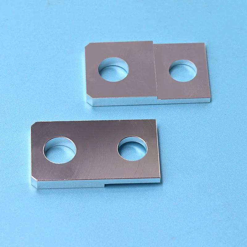 Saincheaptha CNC Machined CuA1 Páirteanna Copper Le Silver Plating
